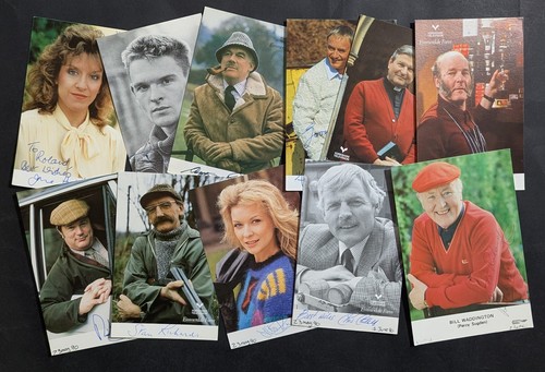 Emmerdale cast signed photos - signed,