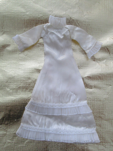 Sindy 1976 wedding - bells, white