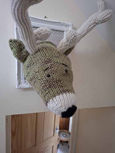 Large hand knitted wall - large,