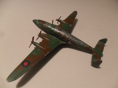 Dinky toys aeroplane 68 - dinky,