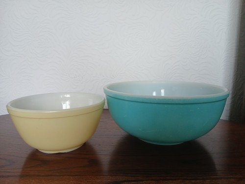 Vintage pyrex primary colors - pyrex,