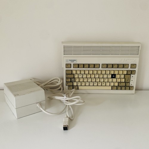 Commodore amiga a600 - commodore,