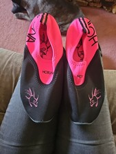 Hot Tuna Pink/black Wet Shoes Size 6/39 Excellent Condition Slip On Rubber Sole