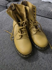 Dr. Martens 1460 Pascal