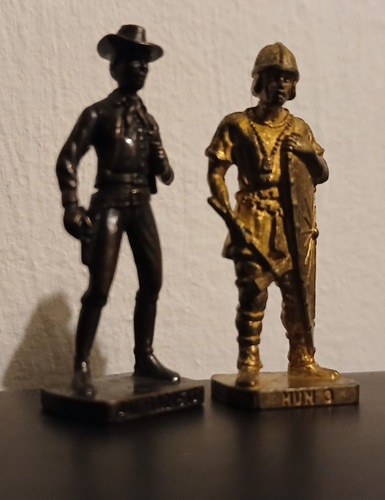 Kinder surprise metal figures - kinder,