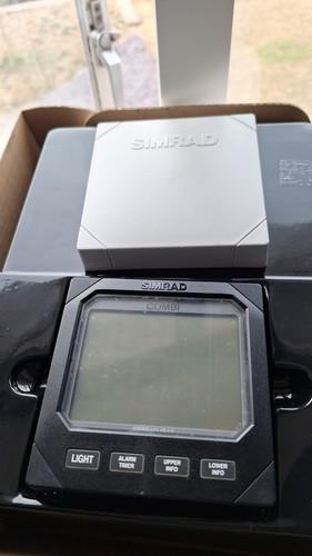 Simrad is12 combi - depth, &