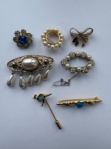 Vintage costume jewellery - costume,