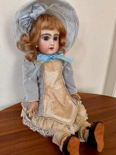 Antique jumeau size bisque - antique,