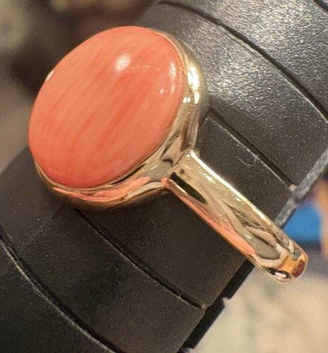 Oval coral set 9ct - oval, in