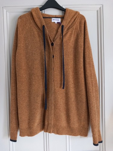 Brora 100 merino wool hooded - brora, 100%