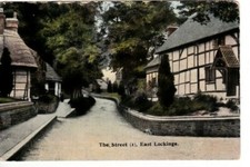 WANTAGE, BERKSHIRE - EAST LOCKINGE STREET COLOUR POSTCARD  (EARLY 1900s)