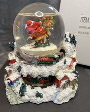 Large Musical Water Snow Globe