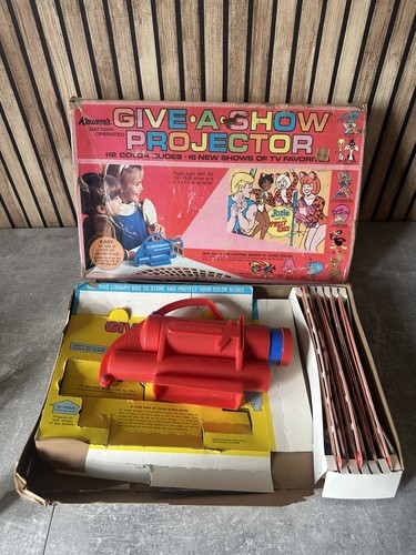 Give show projector - give-a-show,