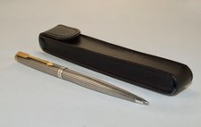 VINTAGE PARKER 75 STERLING SILVER 925 CISELE BALLPOINT PEN- POUCHED - HALLMARKED