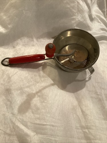 Vintage metal strainer red - vintage,