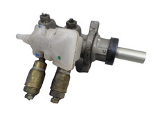 FORD FOCUS MK1 BRAKE MASTER CYLINDER 4 PIPE NON ABS VERSION 1998 - 2004