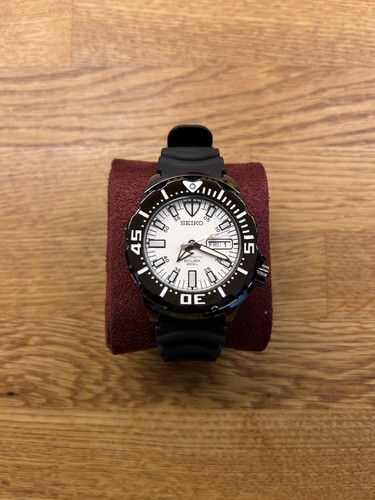 Seiko white night - night, monster