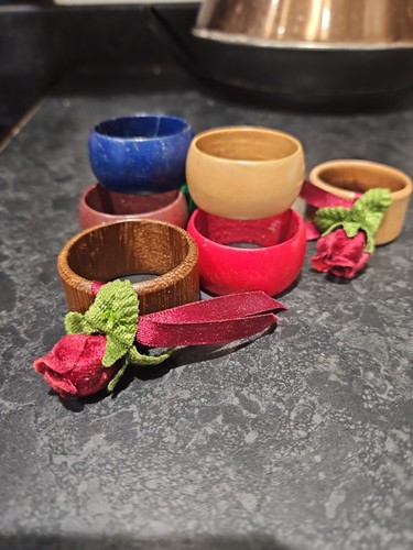 Vintage wooden napkin rings - napkin,
