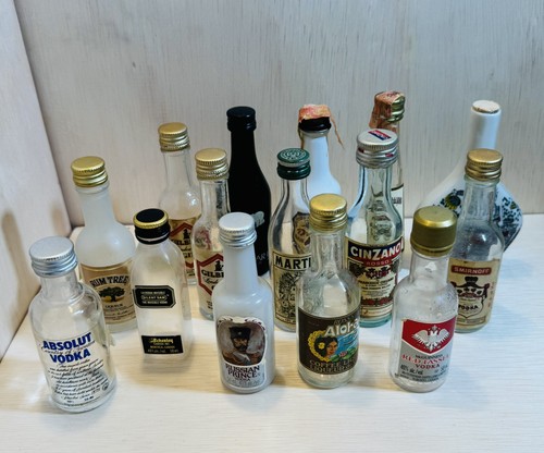 Lot miniature liquor - lot,