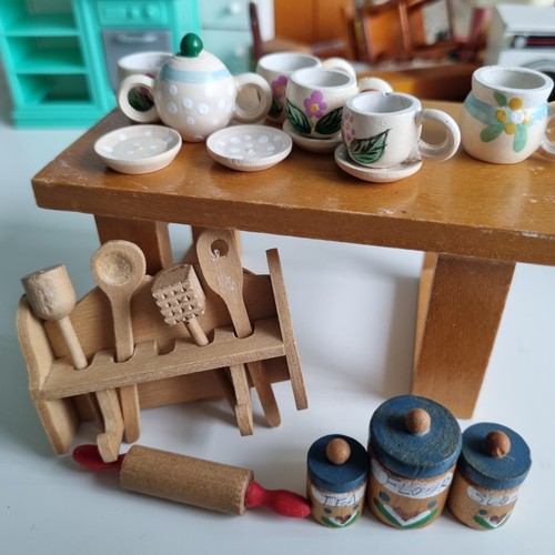 Dolls house wooden - dolls,