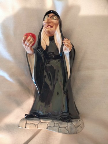 Disney showcase royal - disney, doulton