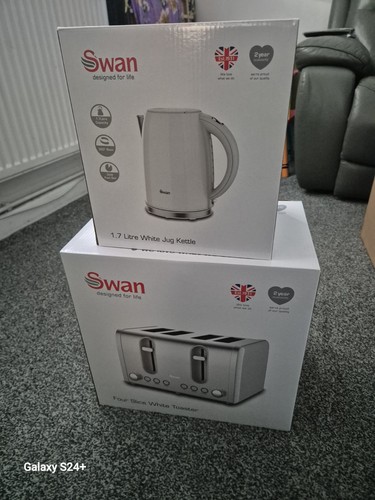 Swan kettle toaster 4 - kettle, 4-slice