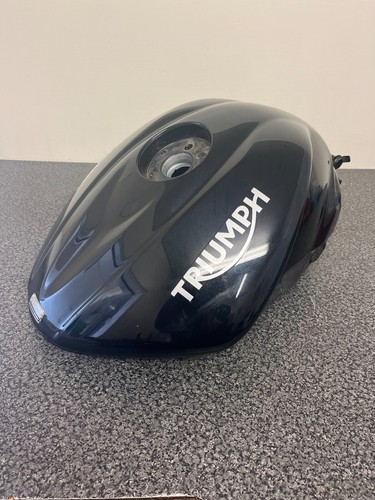 Triumph 675 street triple fuel - triple,