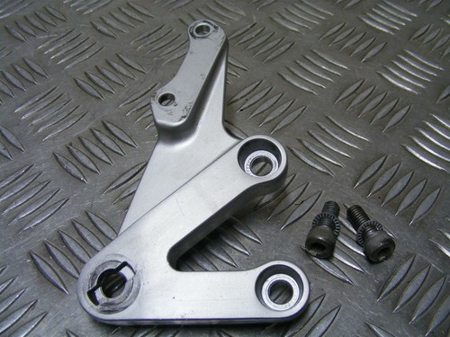Gsxr1000 footrest hanger right - footrest,
