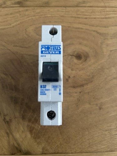 Proteus amp type single - type, b