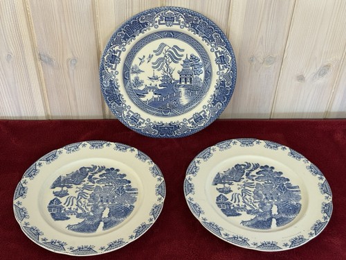 Vintage eit old willow - old,