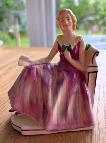 Vintage figurine seated - vintage,
