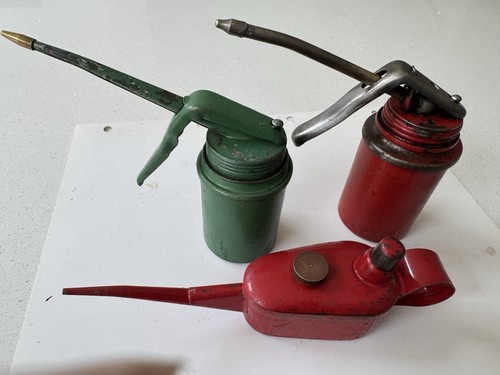 Vintage oil cans job - oil, lot