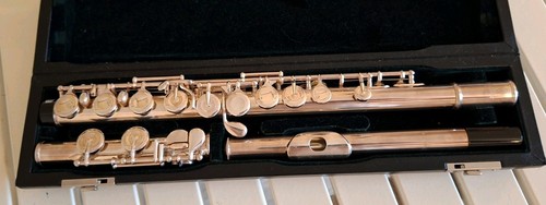 Pearl flute 525 with - pf,