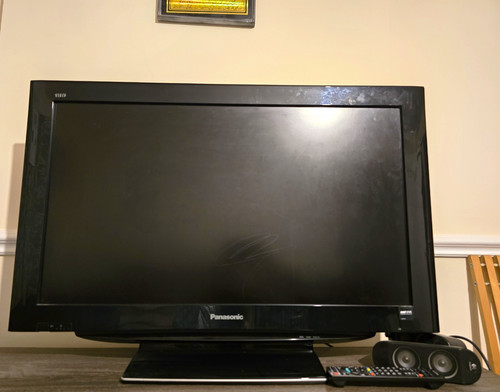 Panasonic viera 32in - viera, 1080p