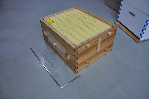 Auto bee hives - bee, super