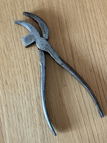 Vintage lasting pincers - ,