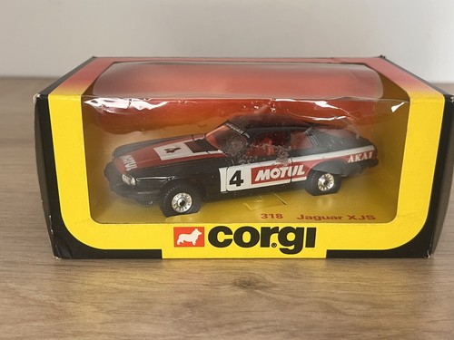 C31 boxed corgi - 318, jaguar