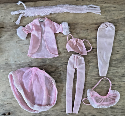 Vintage 1981 barbie pink - barbie, &