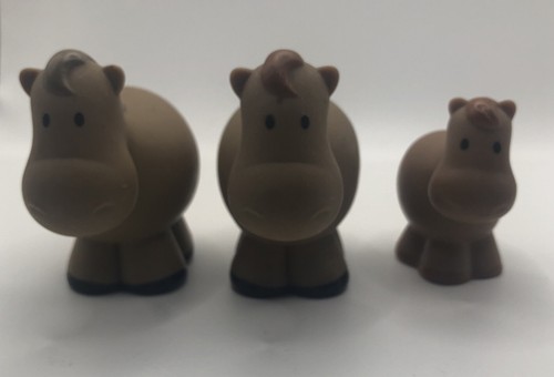 Happy land horse family - horse,