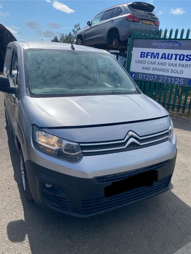 2020 citroen berlingo rear