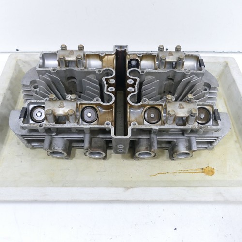 Suzuki 750 cylinder - gs, head
