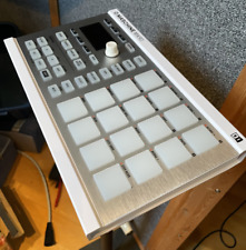 Native Instruments Maschine Mikro MK2 USB MIDI Controller White, WITH CASE!
