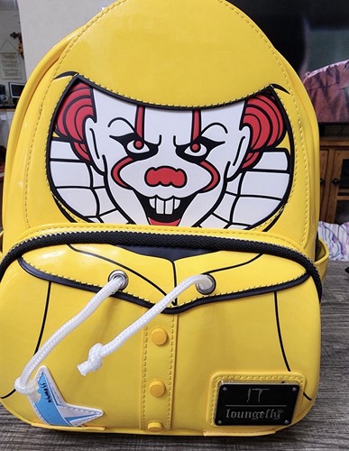 Pennywise raincoat cosplay - pennywise,