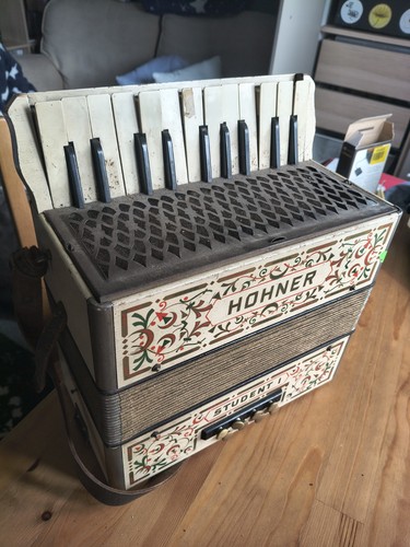 Hohner student accordion - hohner, 1