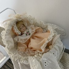 Leonardo Collectors 7x7”Porcelain Baby Doll  Victorian Peach Lace In Metal Pram