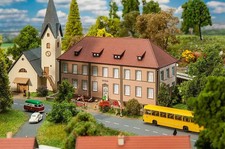 Faller 232383 Old Town Secondary School Model Kit Scale N New