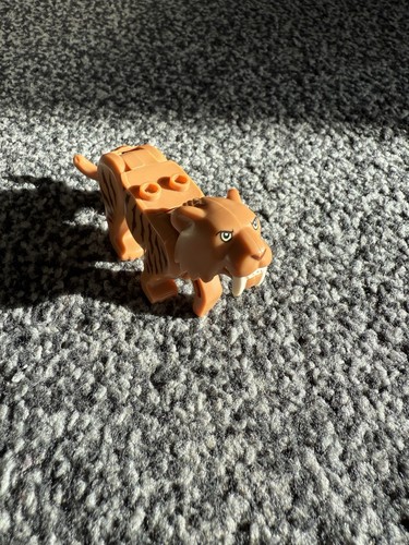 Lego sabre tooth tiger - sabre,
