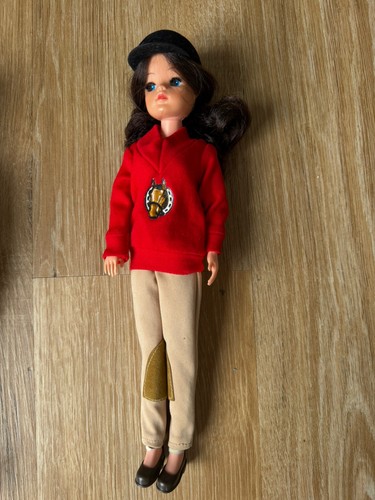 1980s dark haired sindy doll - 1980s,