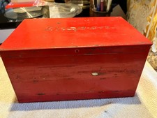 Snap red tool box - on,