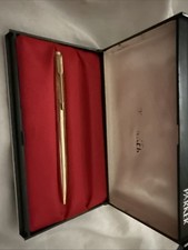 Gold parker pen - gold,